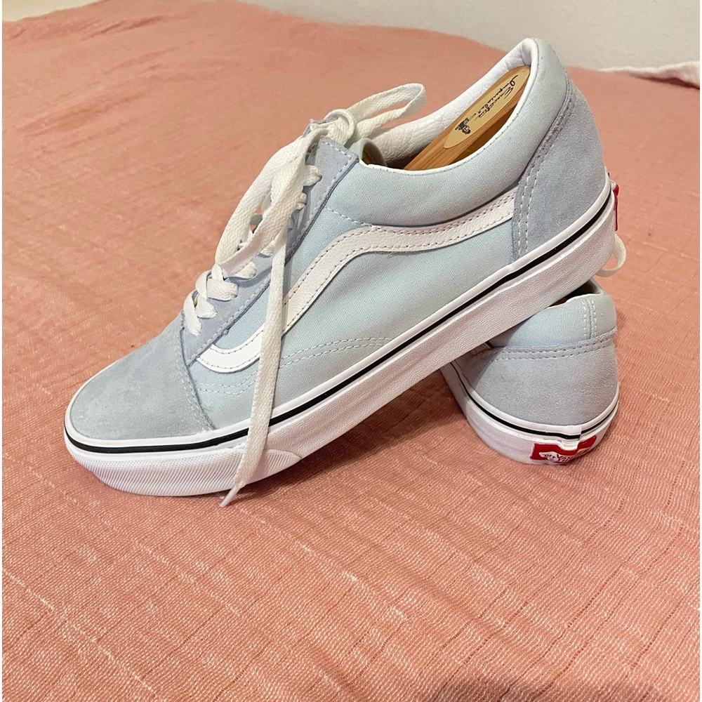 Baby blue old skool vans baby blue / true white